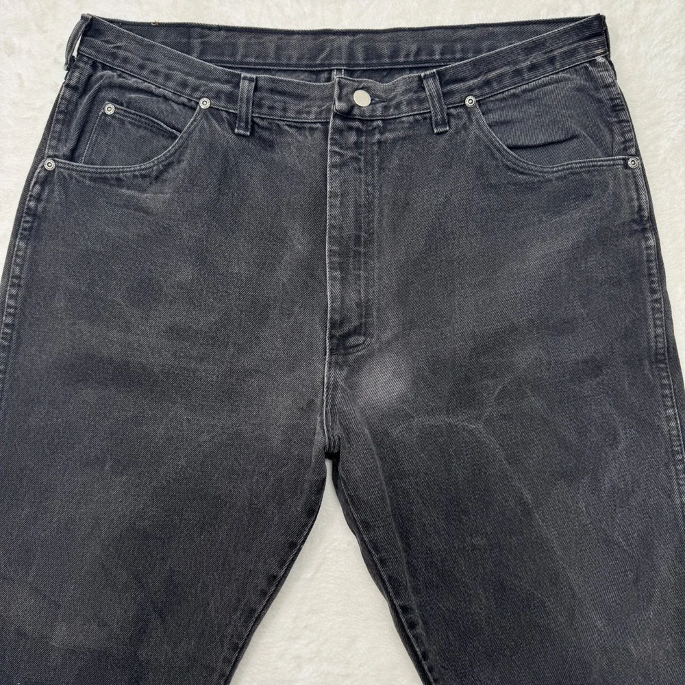 Wrangler Jeans Mens Black Authentic Straight Leg Made in USA Denim